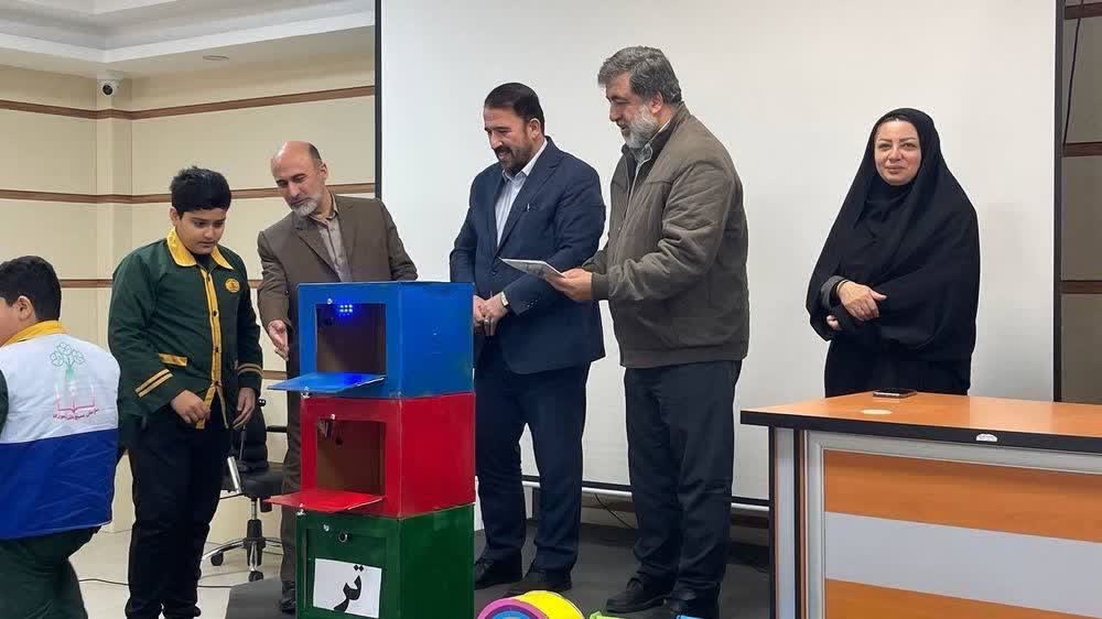 اختتامیه ی جشنواره ی ساخت سطل های تفکیک زباله در لنگرود 