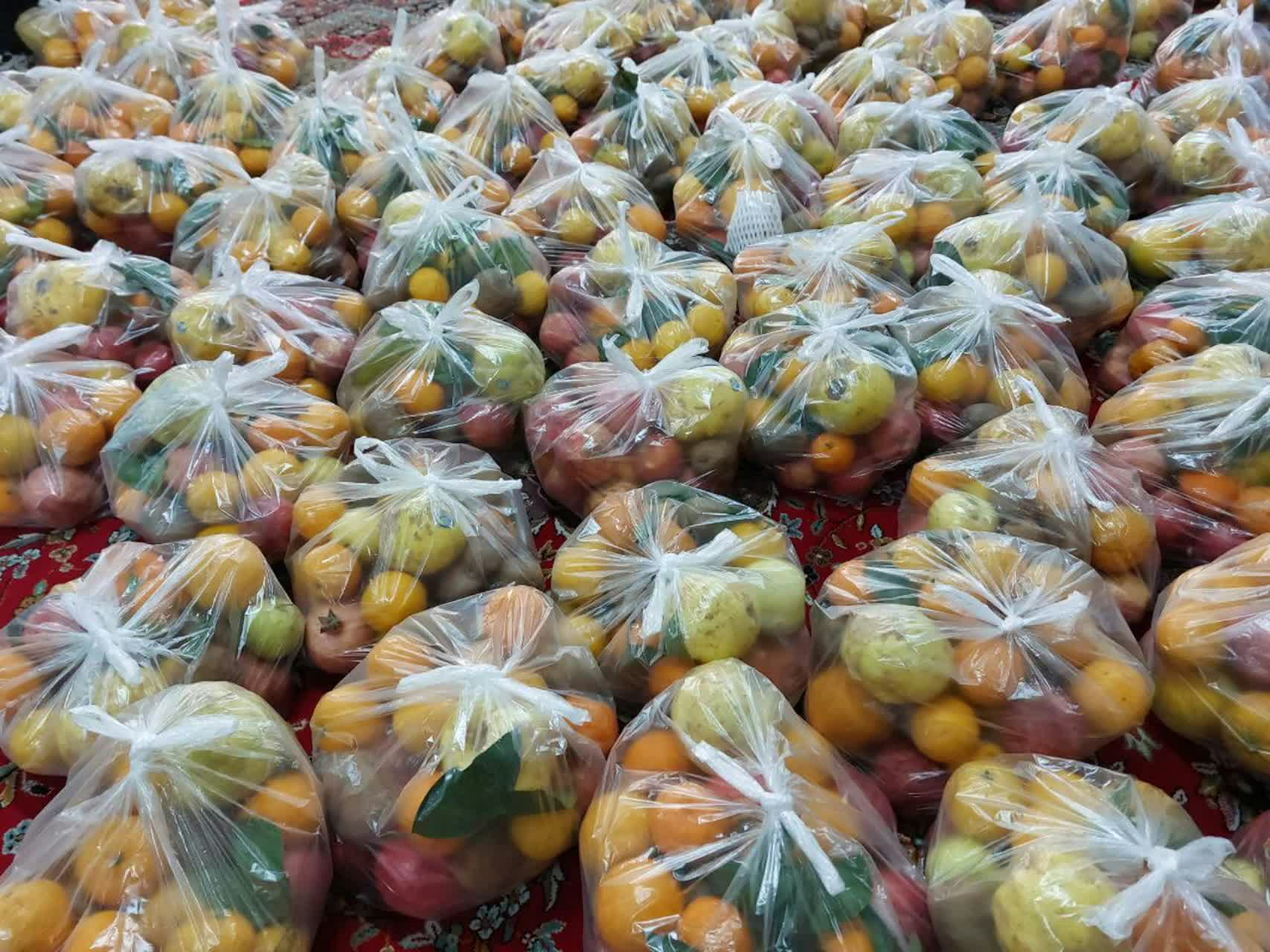 اهدای 200 بسته یلدایی به خانواده های نیازمند شهرستان لنگرود