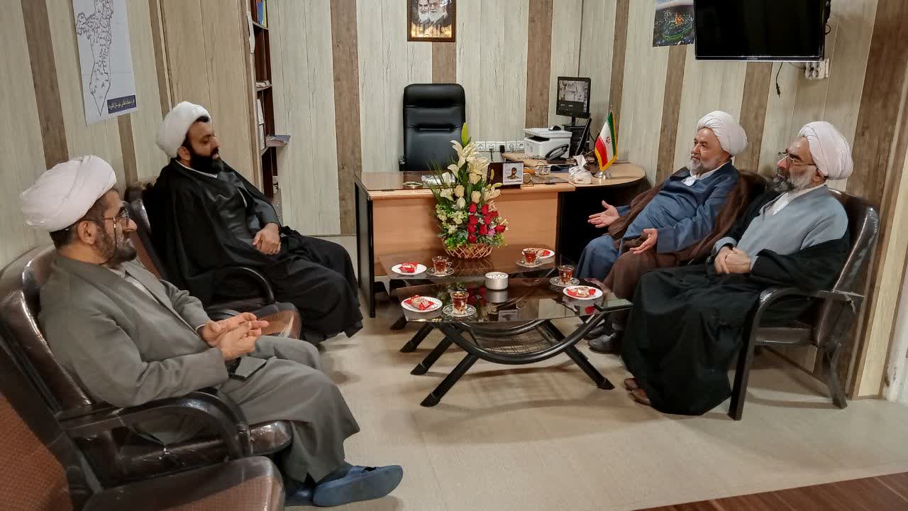 دیدار مدیر حوزه علمیه لنگرود با رئیس اداره تبلیغات اسلامی این شهرستان