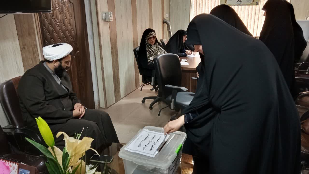 برگزاری اولین دوره انتخابات شورای مداحان، هیئات مذهبی و روضه های بانوان شهرستان لنگرود