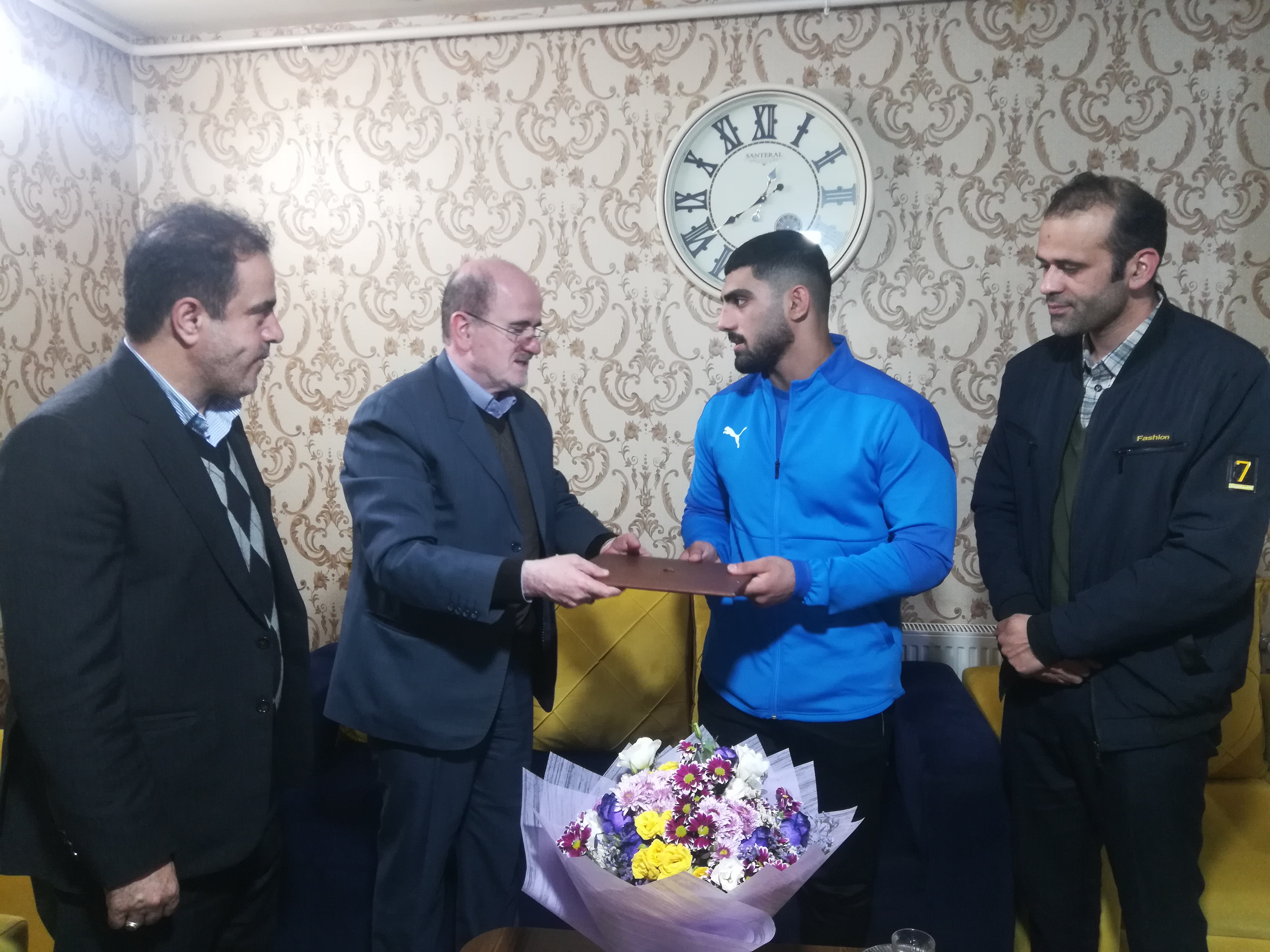 دیدار نماینده لنگرود و مدیرکل ورزش و جوانان گیلان با کاویان تواهی
