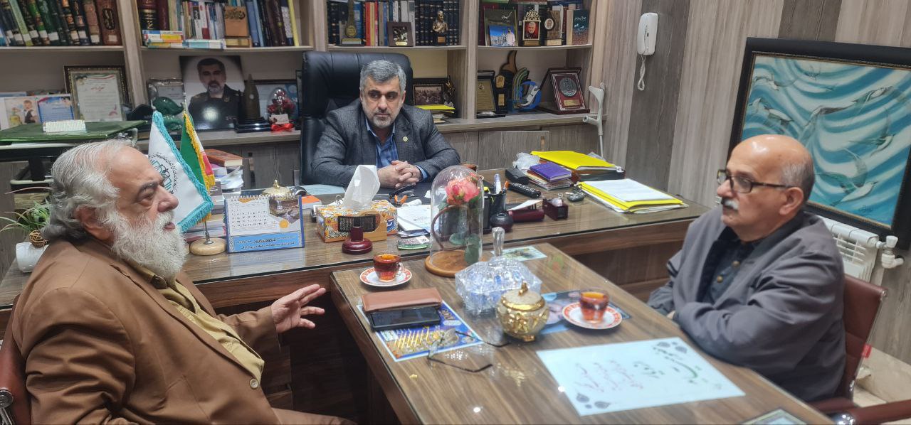 در نشست پیشکسوتان ادبیات پایداری در لنگرود: شاهد آثار تاثیر گذار ادبیات پایداری در گیلان نیستیم