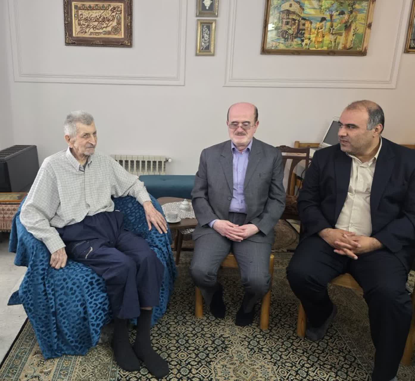 دیدار فرماندار و نماینده شهرستان لنگرود با پدر علم فیزیولوژی گیاهی ایران