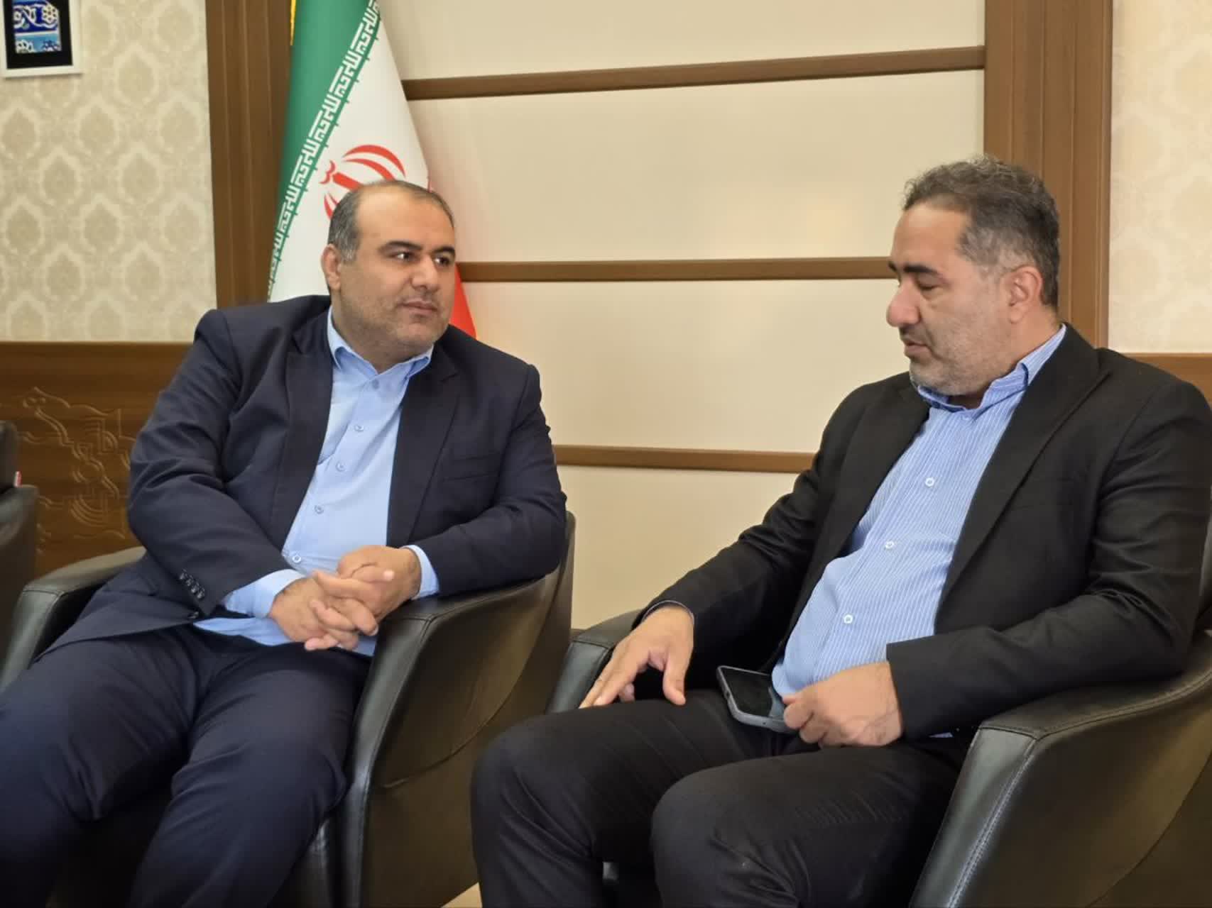 لنگرود رتبه نخست تولید پیله ابریشم را در کشور دارد.