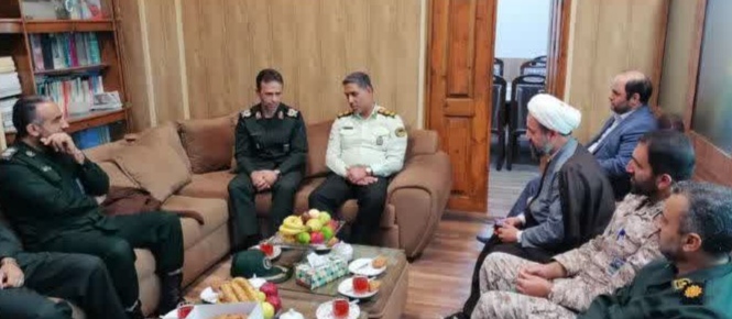 دیدار فرمانده تیپ نیروی مخصوص میرزاکوچک خان با فرماندهان انتظامی شهرهای شرق گیلان