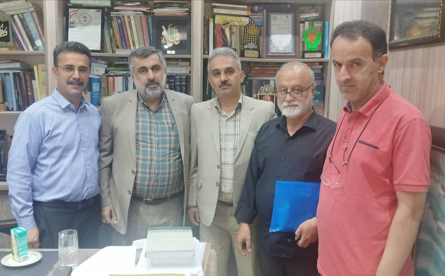 دیدار رئیس اداره فرهنگ و ارشاد اسلامی شهرستان لنگرود با آزاده سرفراز اهل قلم شهرستان
